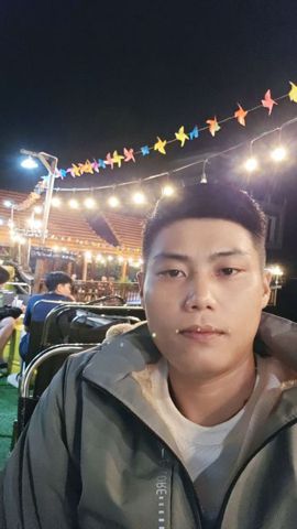 Hùng
