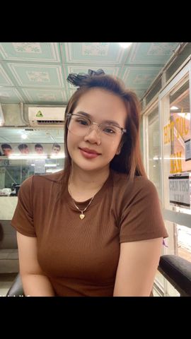 Phạm thắm