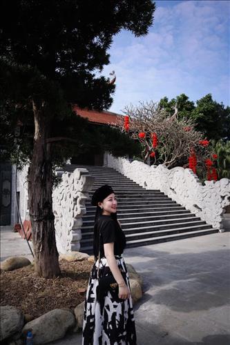 Phạm hằng75