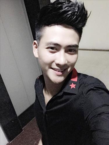 Boy cô đơn
