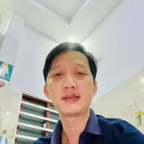 Đông