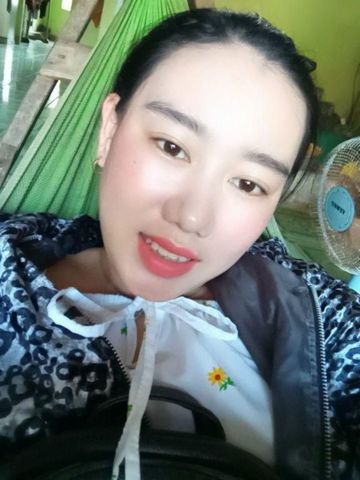 Phạm Hằng