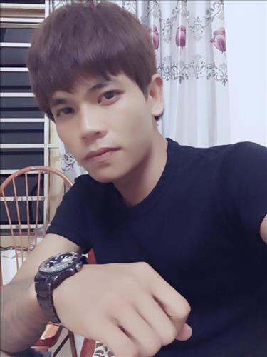 Hùng Chất