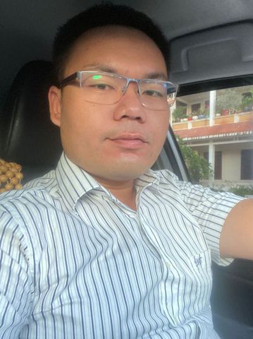 Huy Hùng