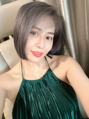 Eva Thuỷ