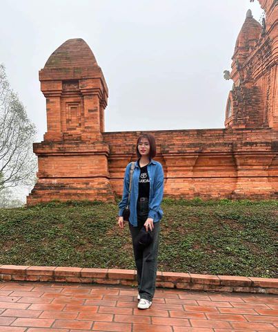 Thuỳ Linh