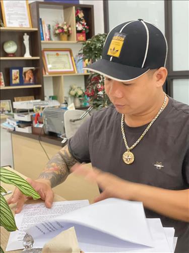 Hoàng văn tú