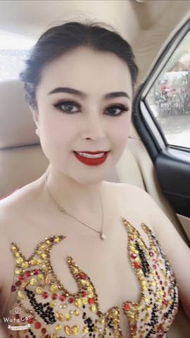 Hồng Thắm