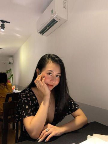 Như Hằng