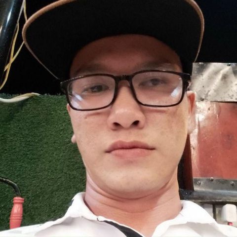 Thái