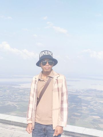 Hiền