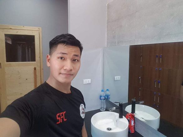 Thản