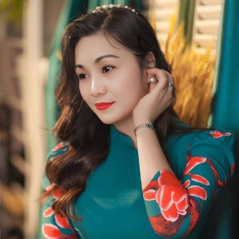 Hồng Nga