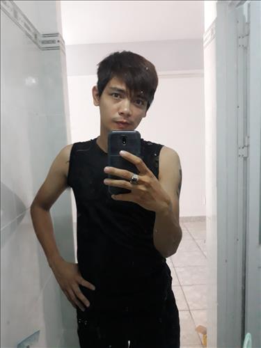 Tiếu Hồng Trần