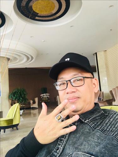 Tài