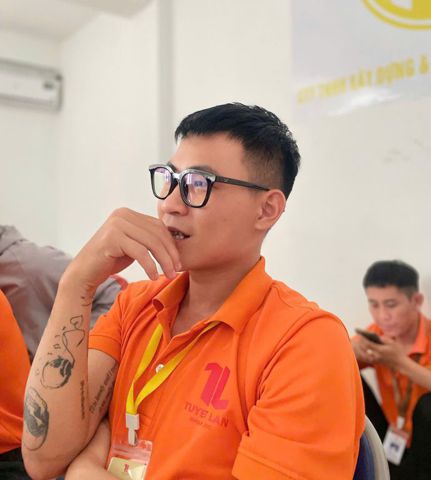 Phụng Phi