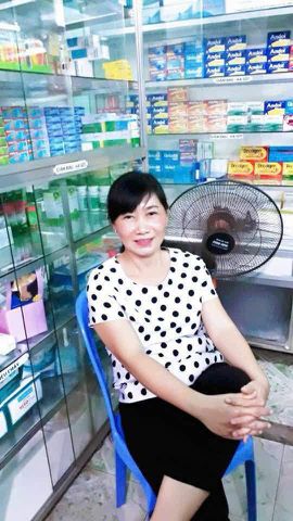 Út Hiền  vui vẽ,  thân thiện...