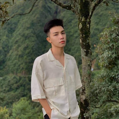hiếu hoàng