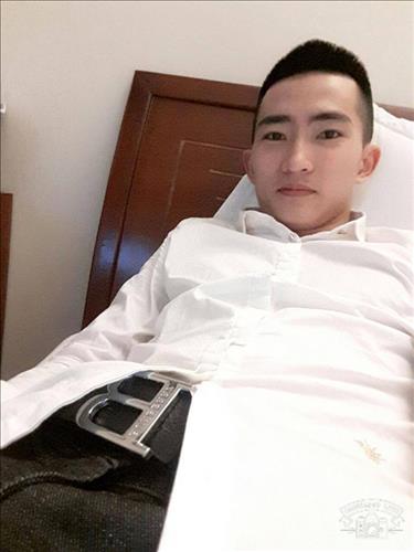 Phí Công Anh