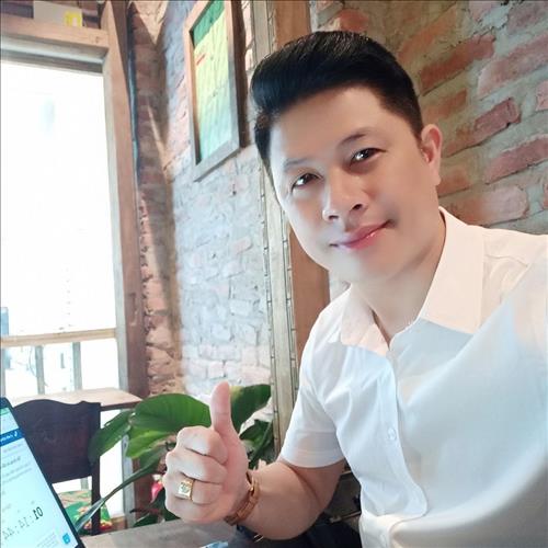Tony Hào