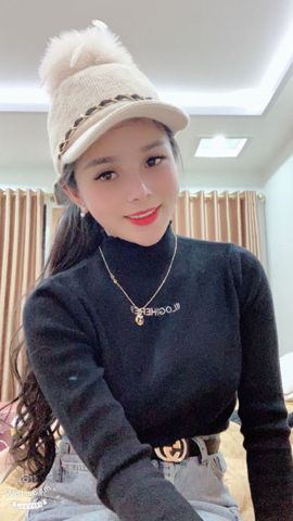 Hoàng Thùy