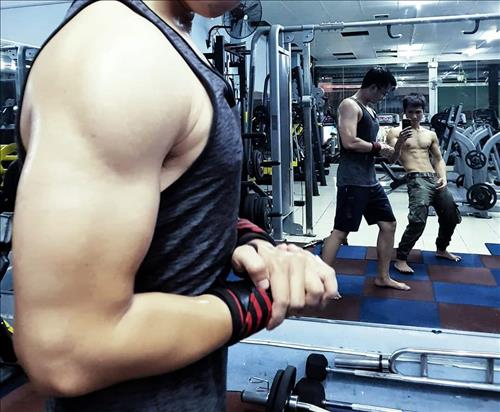 Cần Một Cái Tên
