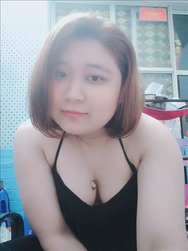 Cô gái hạnh phúc