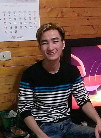 hoang tung