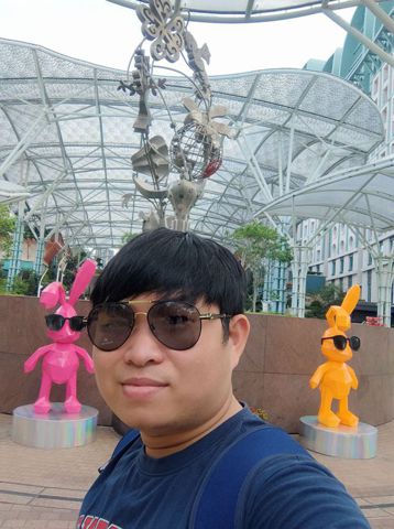 Hiển