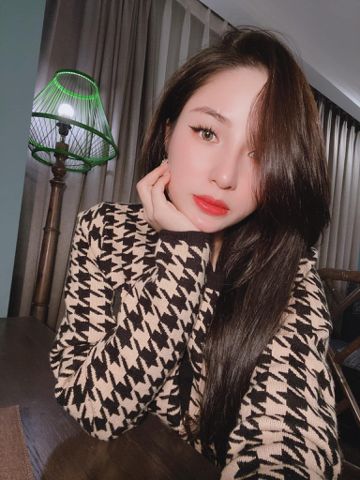 Hằng Bùi