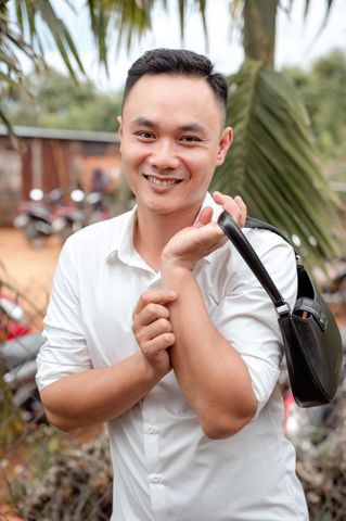 Hùng