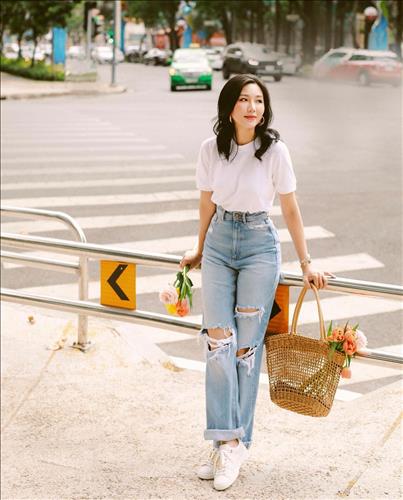 phạm ngọc hằng