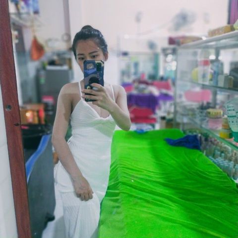Không tên