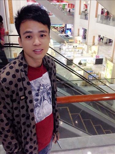 Mắt To