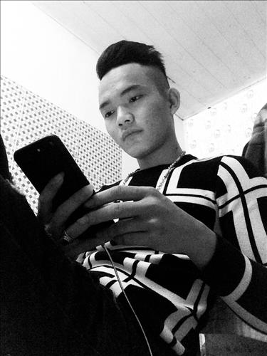 グエン。スアン。ロイ