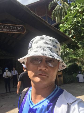 Hùng