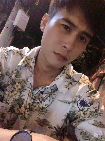 hùng