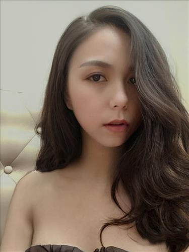 vân july