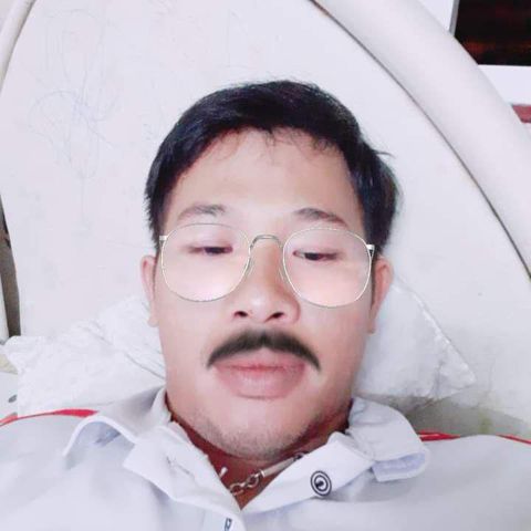Hùng