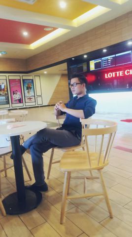 Việt Hoàng