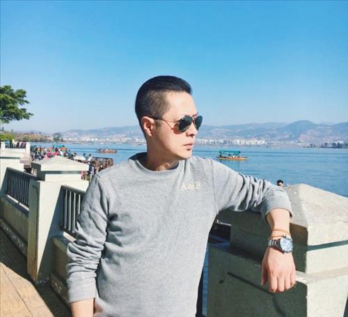 hoàng việt