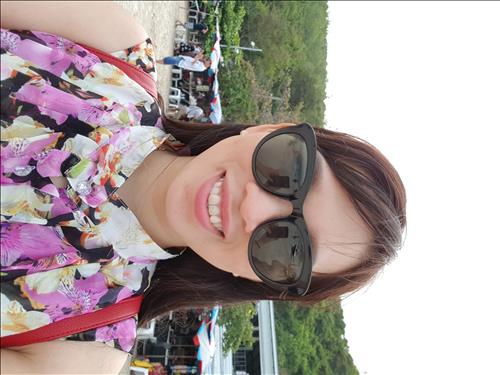 Hồng Nhung