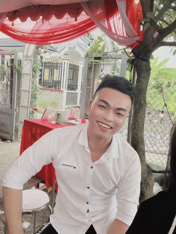 Lê Hoàng nam