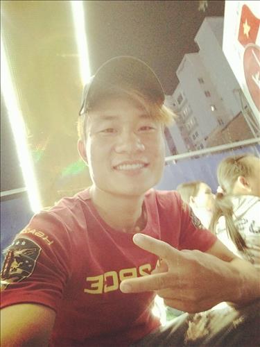 Nguyễn  Thế  Anh