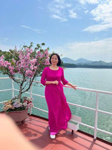 Tuyết Mai