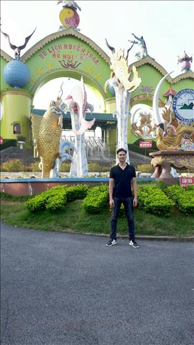 HOANG HAI