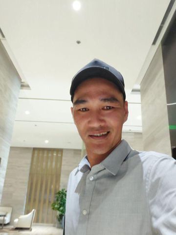Adams le