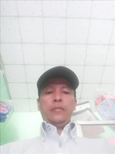 Viet Nguyen