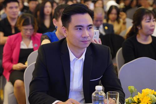 trương hùng