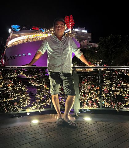 Hiếu Trần